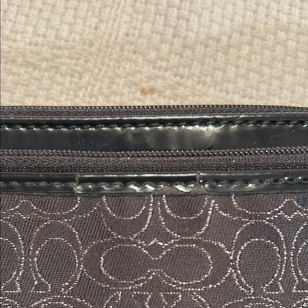 Coach Signature Quilted Wristlet Double Zipper Black Purple Lining - Picture 4 of 4